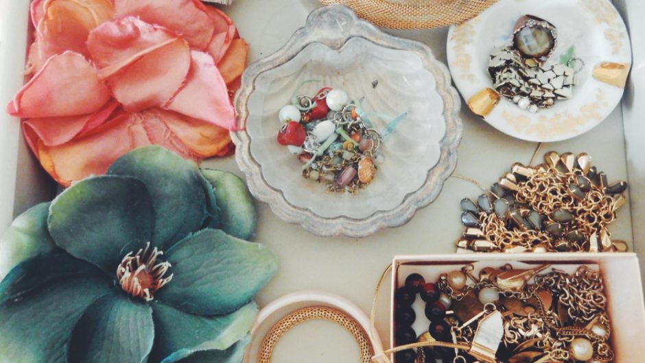 Accesoriile vintage care nu se demodează niciodată