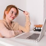Cum îți creezi un mediu de lucru online care favorizează concentrarea